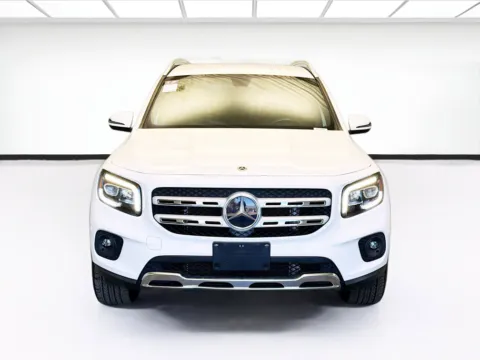 Photos of 2022 Mercedes-Benz GLB 250 for sale in Montclair, CA at STG Montclair