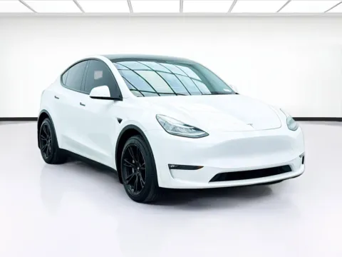 Another view of 2021 Tesla Model Y Long Range for sale in Montclair, CA at STG Montclair