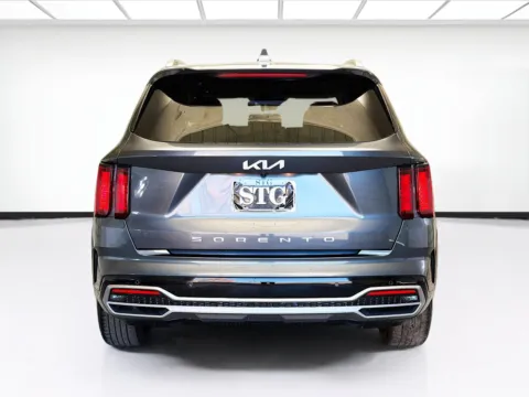 More photos of 2022 Kia Sorento S at STG Montclair, CA