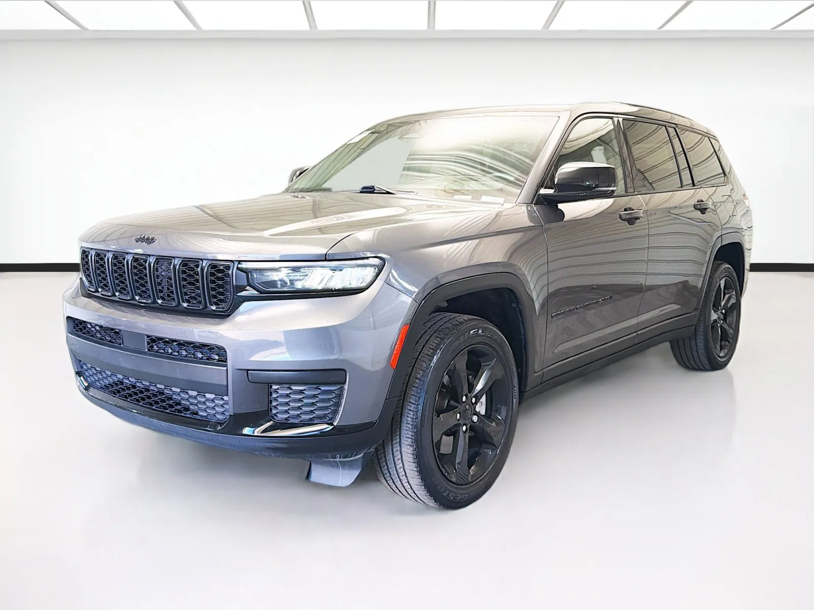 Gray 2021 Jeep Grand Cherokee L Altitude for sale in Montclair, CA