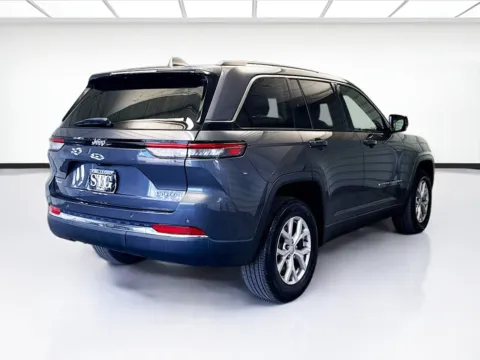 More photos of 2022 Jeep Grand Cherokee Limited at STG Montclair, CA