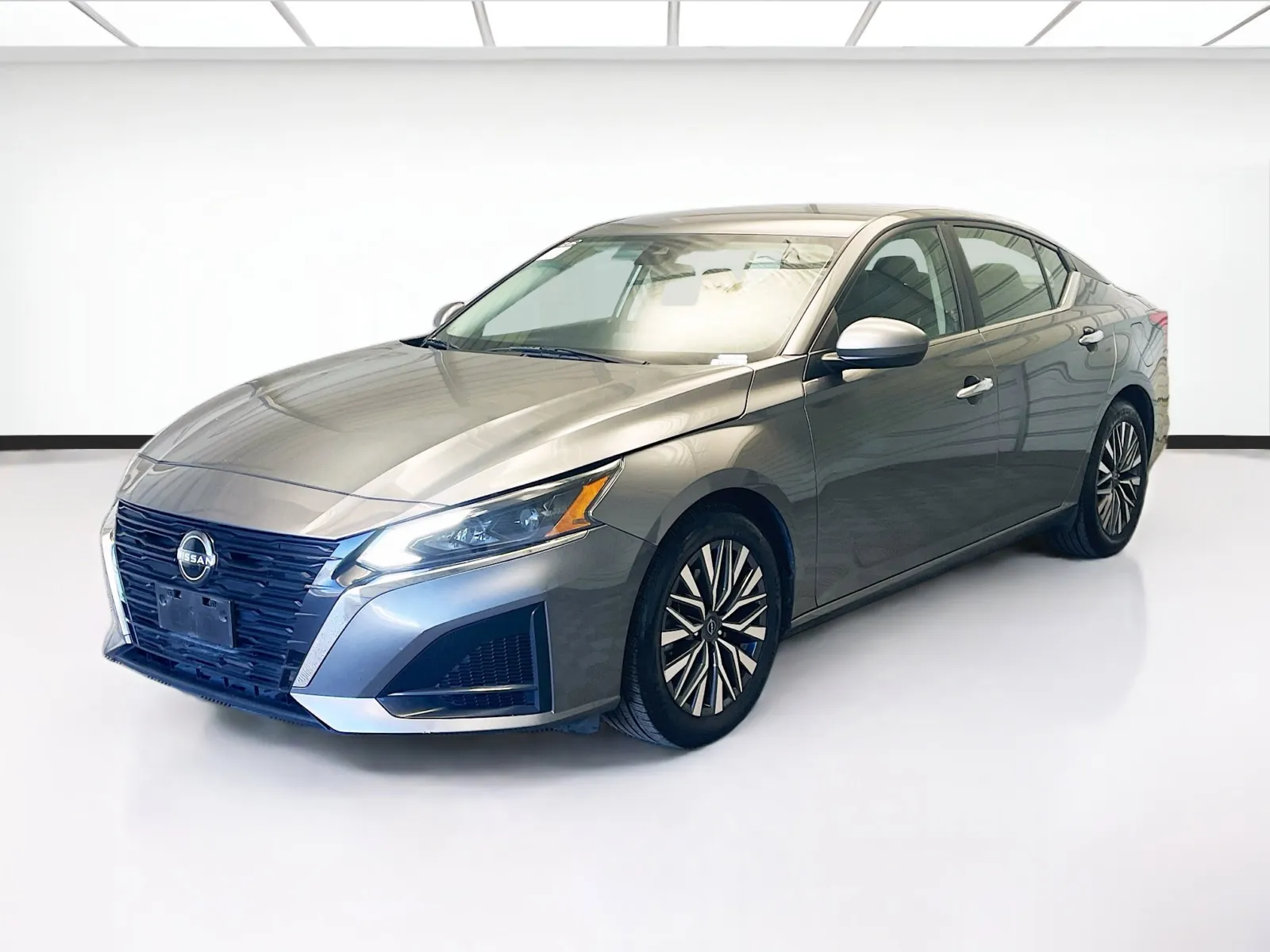 Gray 2023 Nissan Altima 2.5 SV for sale in Montclair, CA