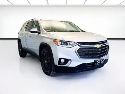 Another view of 2021 Chevrolet Traverse LT Leather for sale in Montclair, CA at STG Montclair