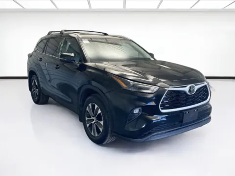 Another view of 2024 Toyota Highlander for sale in Montclair, CA at STG Montclair