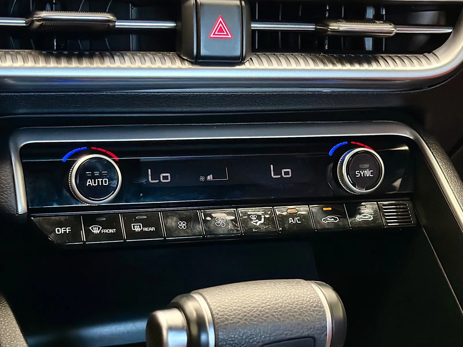 2024 Kia K5 GT-Line photo 4