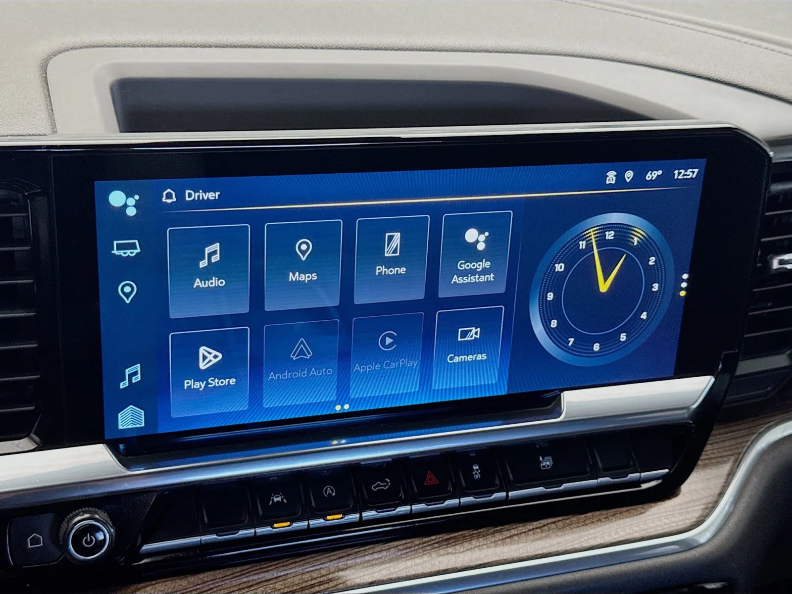 2023 Chevrolet Silverado 1500 LT photo 4