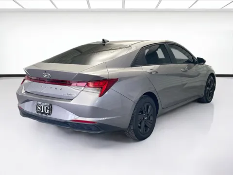 More photos of 2022 Hyundai Elantra Hybrid Blue at STG Montclair, CA