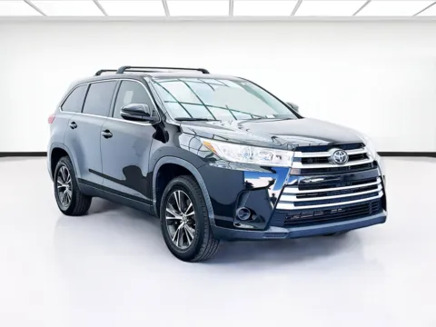 Another view of 2019 Toyota Highlander LE for sale in Montclair, CA at STG Montclair
