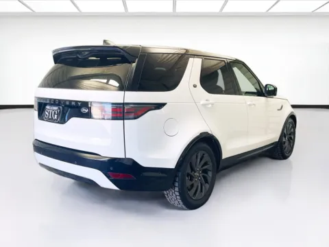 More photos of 2023 Land Rover Discovery S R-Dynamic at STG Montclair, CA