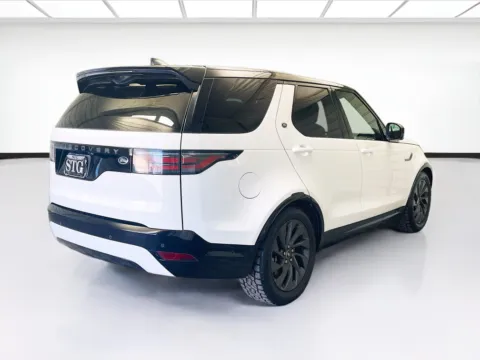 More photos of 2023 Land Rover Discovery S R Dynamic at STG Montclair, CA