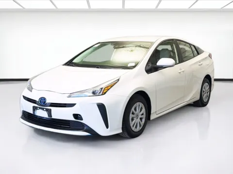 White 2019 Toyota Prius L for sale in Montclair, CA