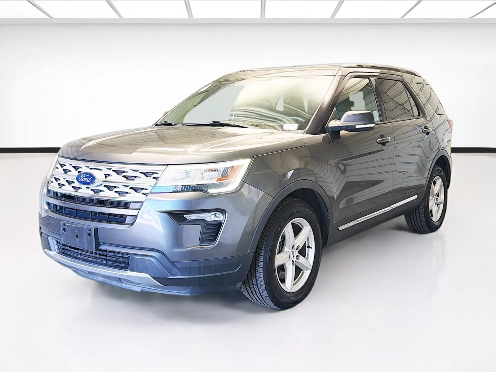 Gray 2019 Ford Explorer XLT for sale in Montclair, CA