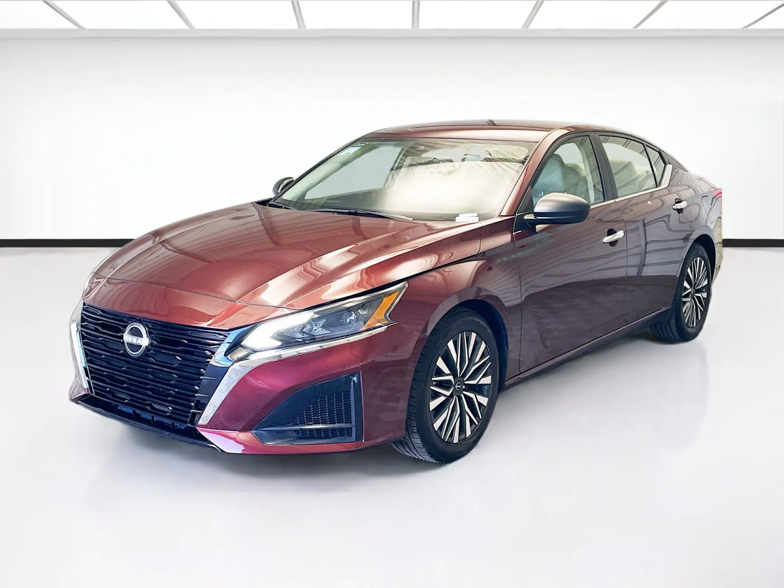 2025 Nissan Altima SV's photo