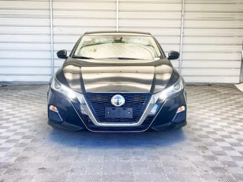 Photos of 2022 Nissan Altima 2.5 SV for sale in Montclair, CA at STG Montclair