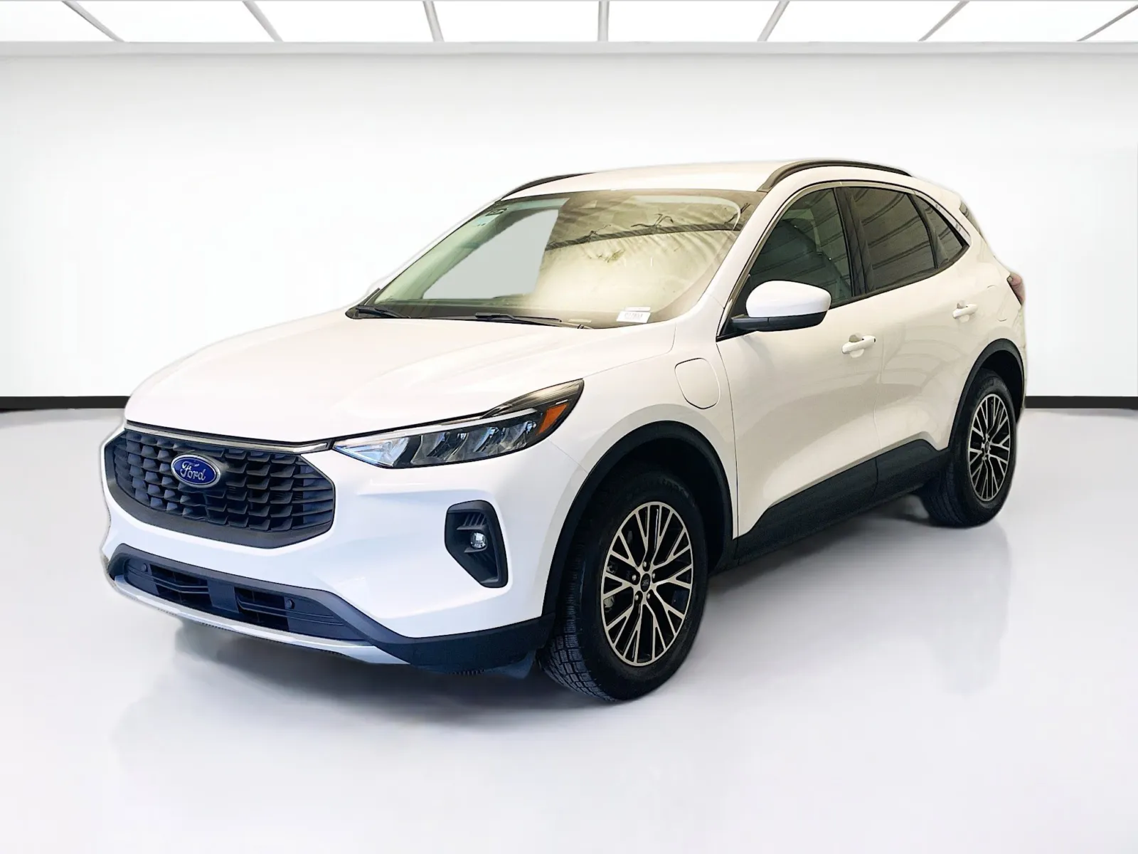 White 2023 Ford Escape Plug-In Hybrid for sale in Montclair, CA