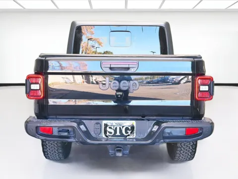 More photos of 2021 Jeep Gladiator Willys at STG Montclair, CA