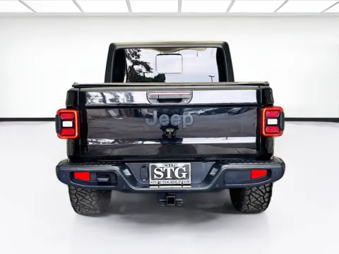 More photos of 2021 Jeep Gladiator Willys at STG Montclair, CA