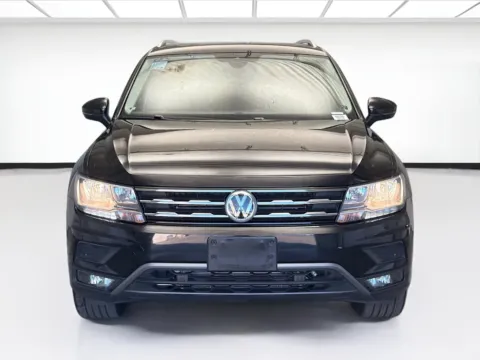 Photos of 2020 Volkswagen Tiguan 2.0T SEL for sale in Montclair, CA at STG Montclair