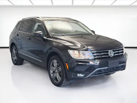 Another view of 2020 Volkswagen Tiguan 2.0T SEL for sale in Montclair, CA at STG Montclair