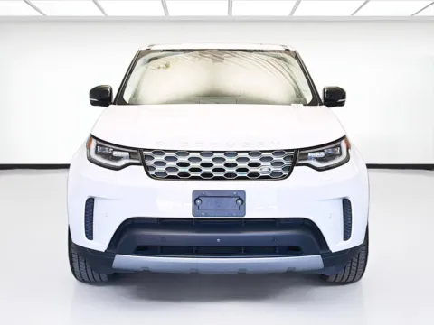 Photos of 2024 Land Rover Discovery S for sale in Montclair, CA at STG Montclair