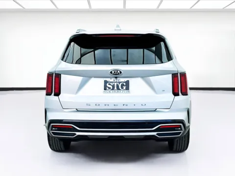 More photos of 2021 Kia Sorento S at STG Montclair, CA