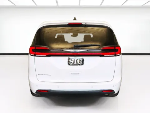 More photos of 2023 Chrysler Pacifica Touring L at STG Montclair, CA