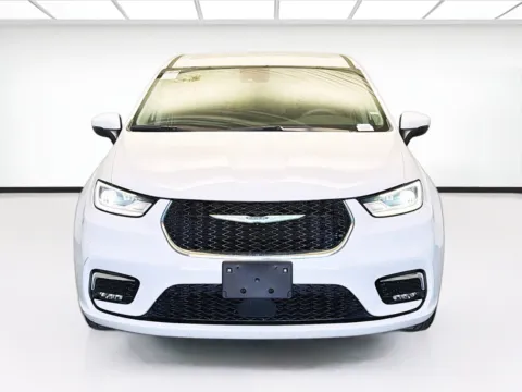 Photos of 2023 Chrysler Pacifica Touring L for sale in Montclair, CA at STG Montclair