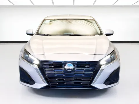 Photos of 2023 Nissan Altima 2.5 SV for sale in Montclair, CA at STG Montclair