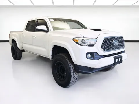 Another view of 2019 Toyota Tacoma TRD Premium Sport & TECHNOLOGY PACKAGE V6 for sale in Montclair, CA at STG Montclair