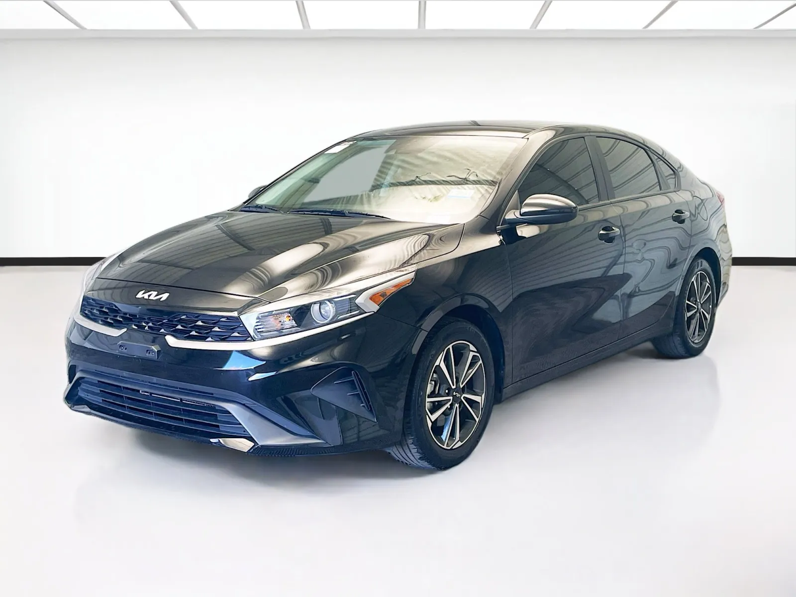 2023 Kia Forte LXS's photo