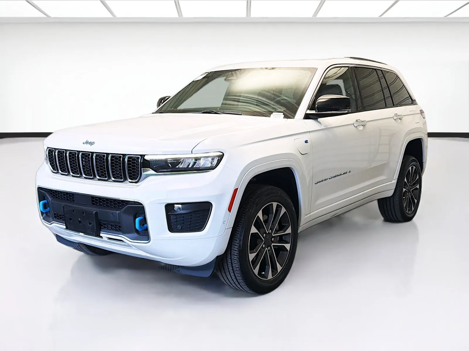 2023 Jeep Grand Cherokee Overland 4xe's photo