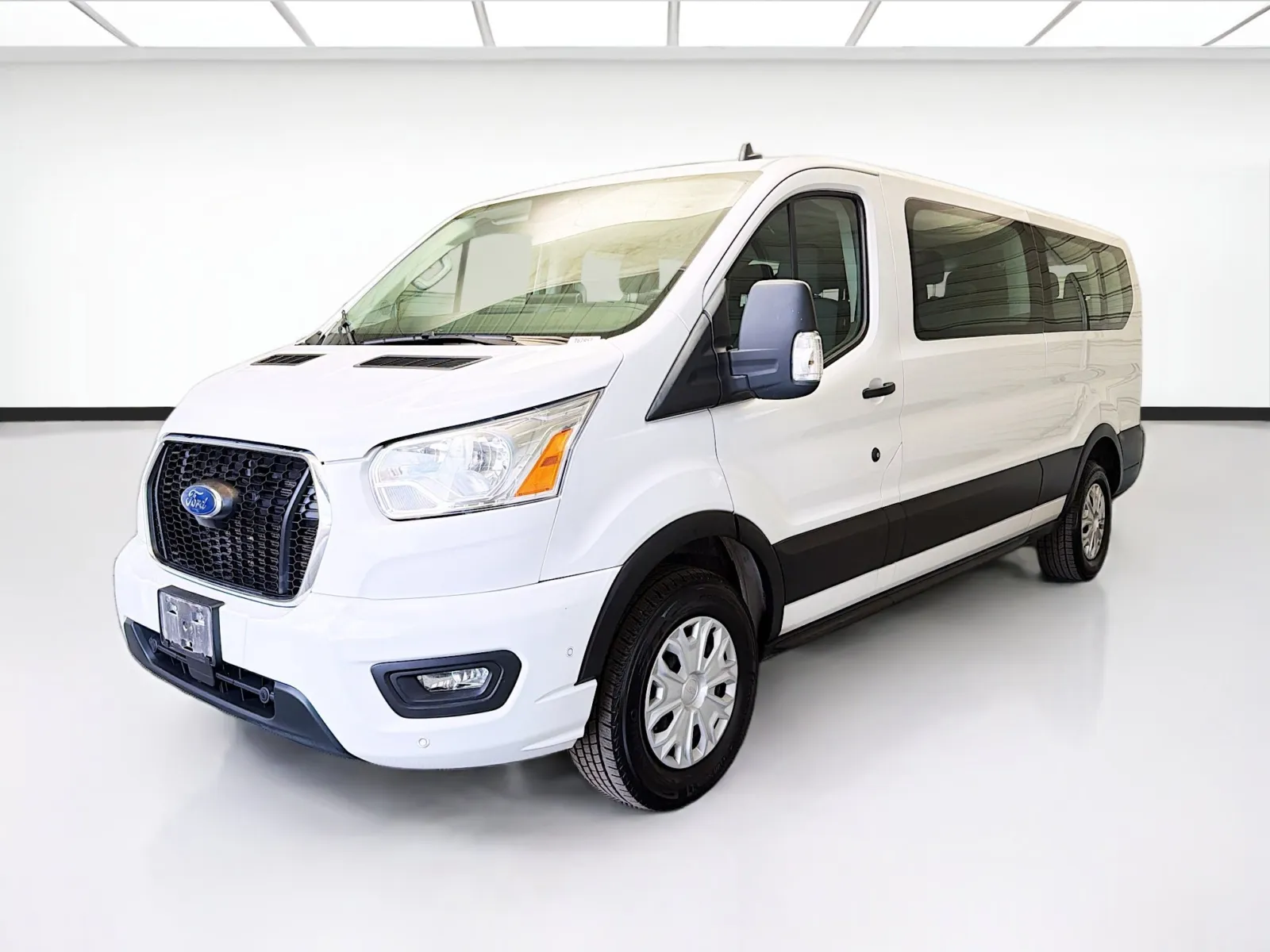 2022 Ford Transit Passenger Van XLT's photo