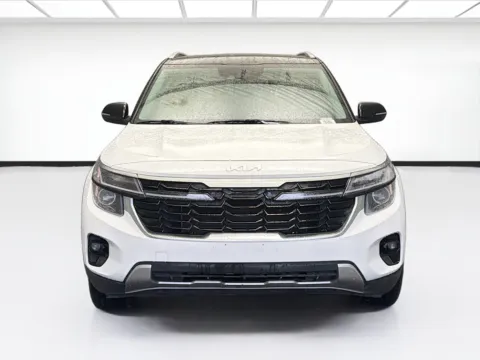 Photos of 2024 Kia Seltos S for sale in Montclair, CA at STG Montclair