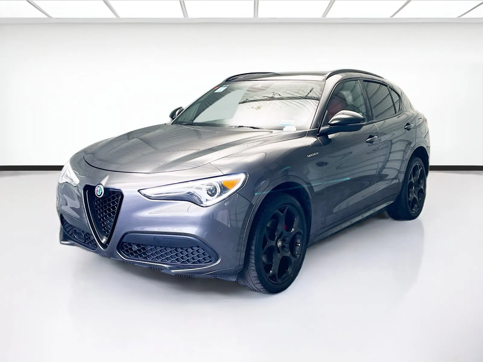 2022 Alfa Romeo Stelvio Ti Veloce's photo