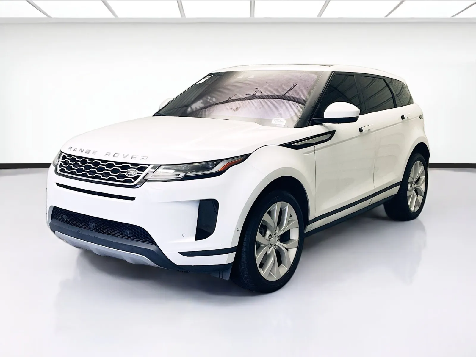 2020 Land Rover Range Rover Evoque SE's photo