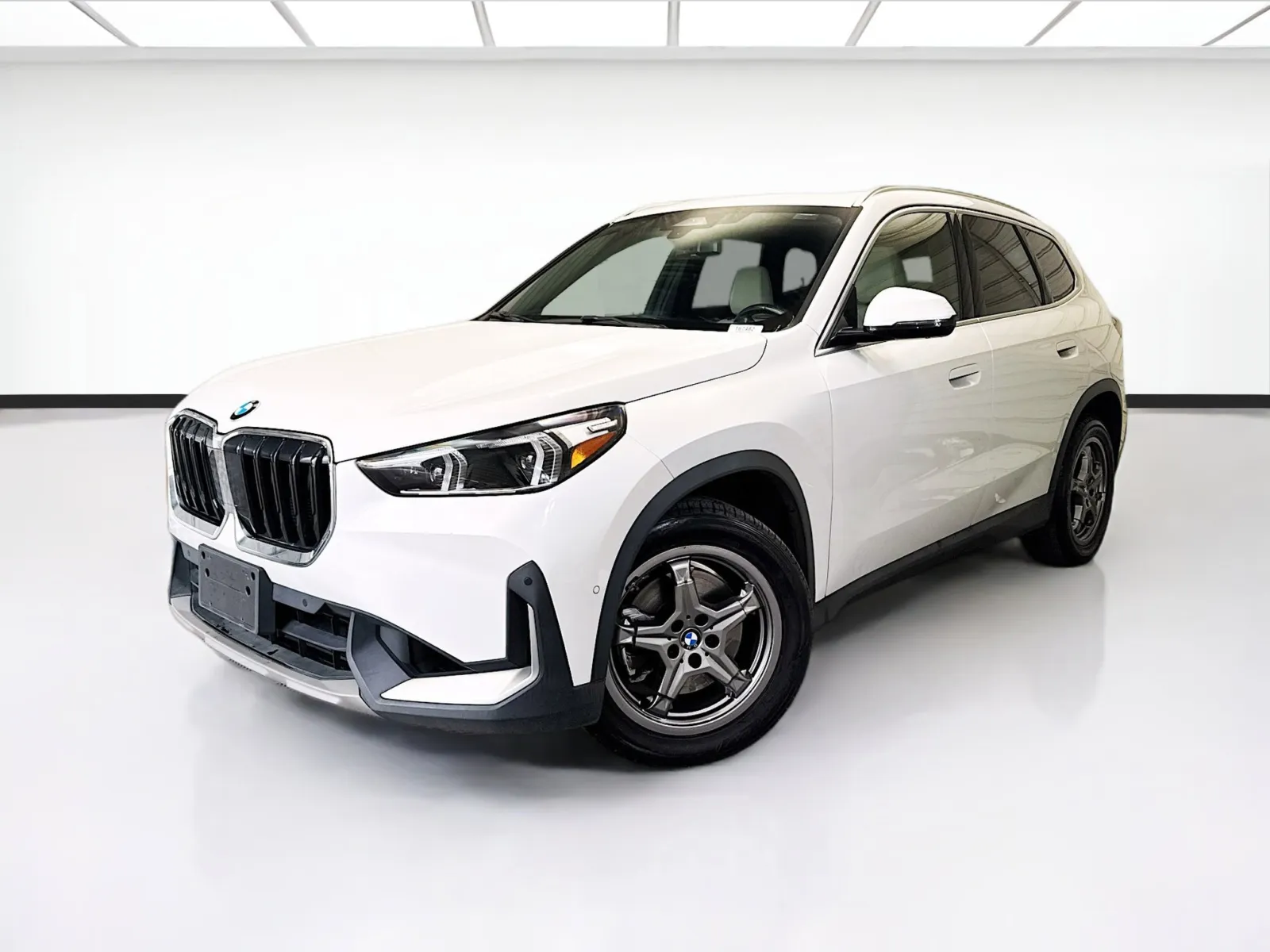 2023 BMW X1 28i's photo