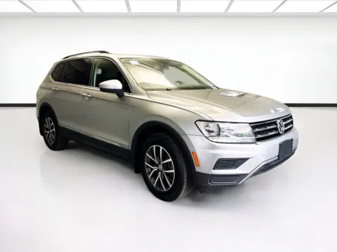 Another view of 2020 Volkswagen Tiguan 2.0T SE for sale in Montclair, CA at STG Montclair