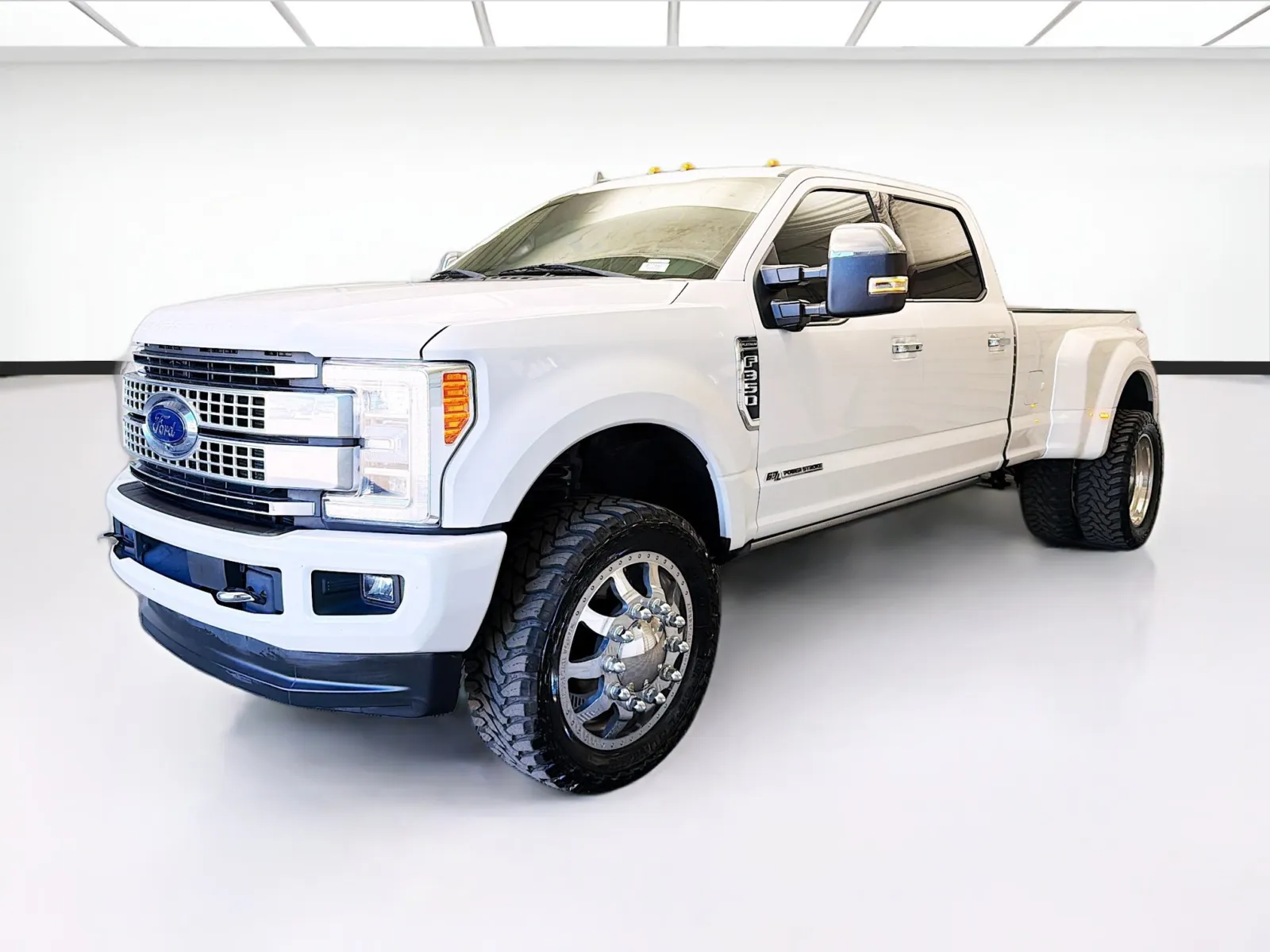 White 2019 Ford F-350SD Platinum DRW for sale in Montclair, CA