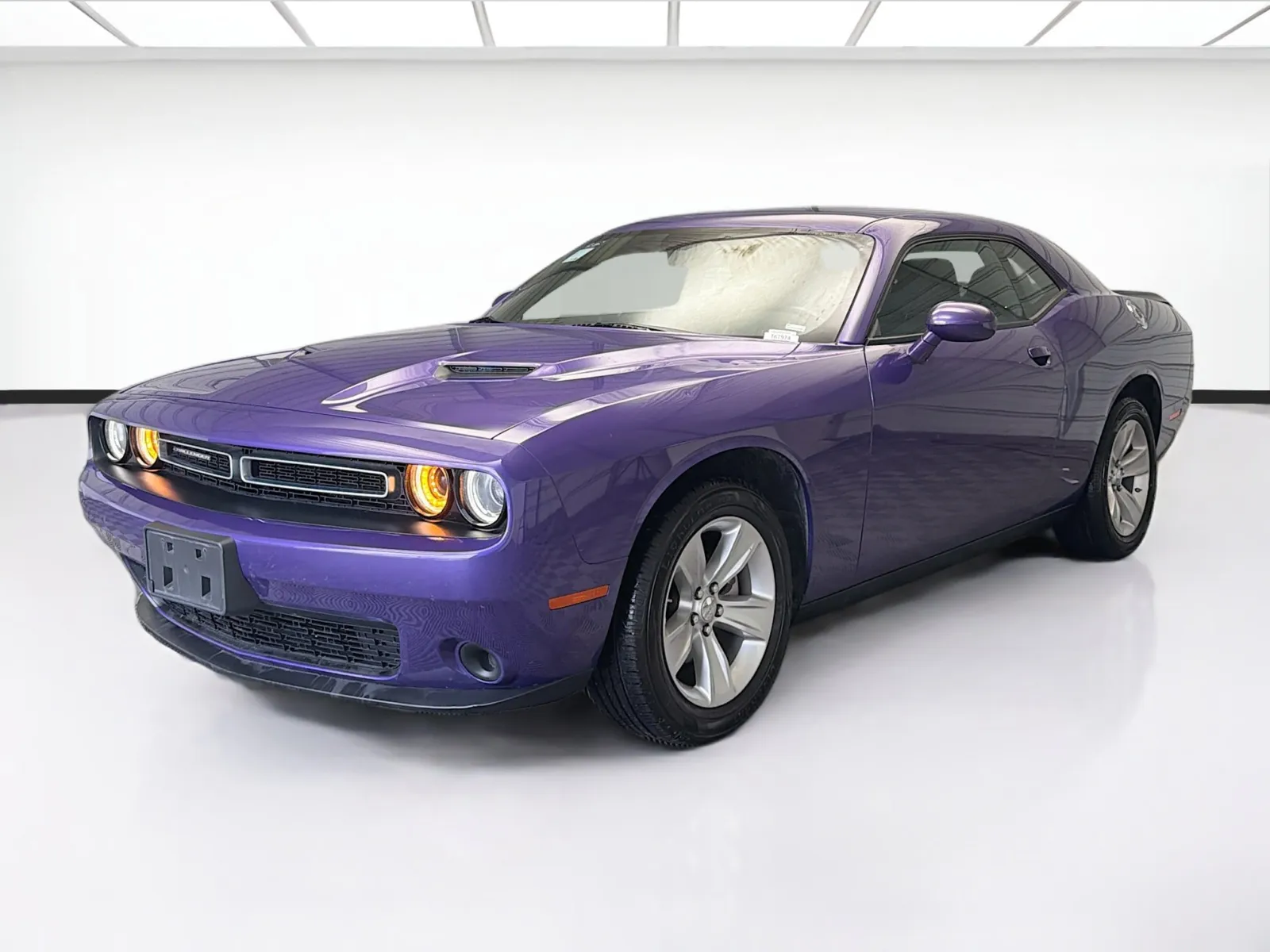 2023 Dodge Challenger SXT's photo
