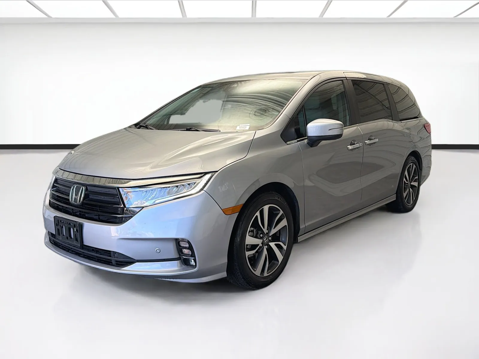 2024 Honda Odyssey Touring's photo