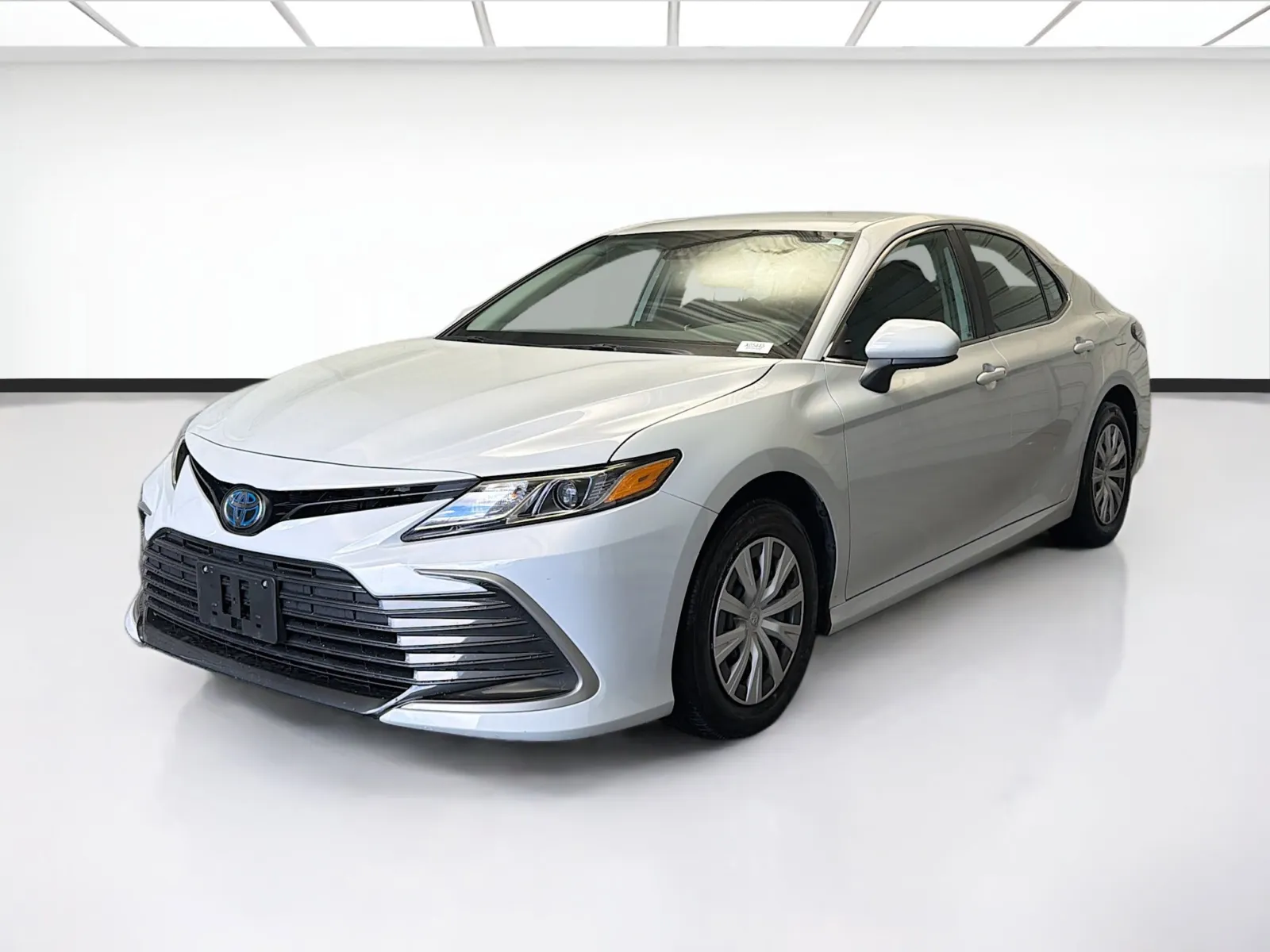 Gray 2023 Toyota Camry Hybrid LE for sale in Montclair, CA