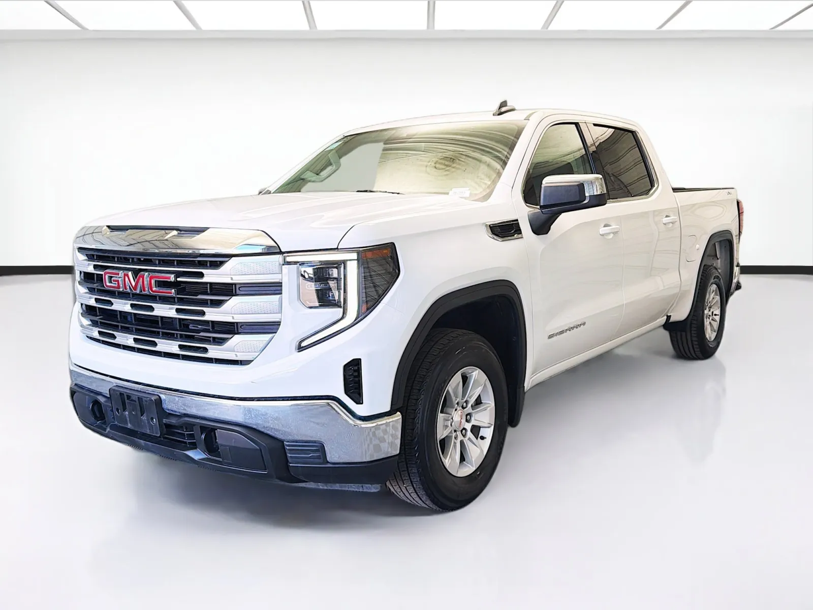 2024 GMC Sierra 1500 SLE's photo