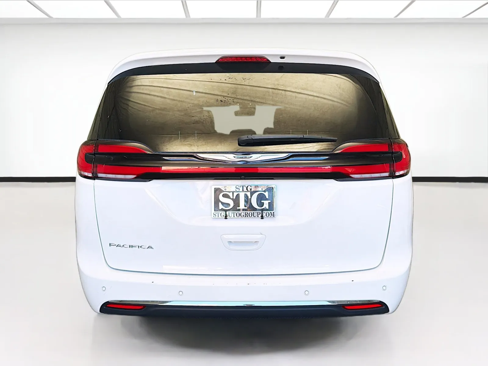 Chrysler Pacifica photo 5