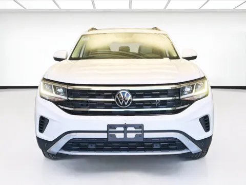 Photos of 2022 Volkswagen Atlas 2.0T SE w/Technology for sale in Montclair, CA at STG Montclair