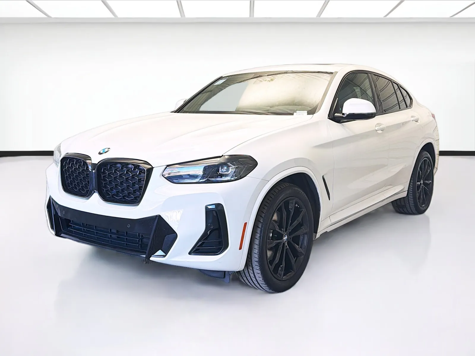 2025 BMW X4 M40i's photo