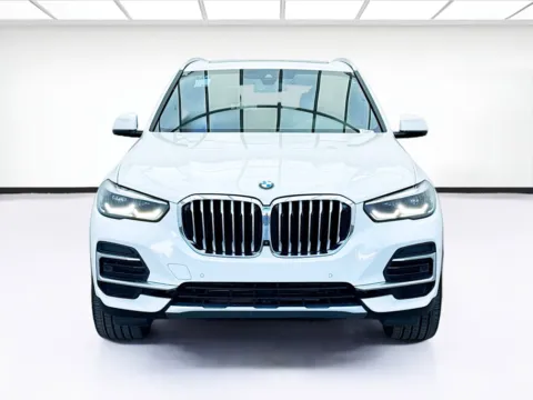 Photos of 2023 BMW X5 xDrive40i for sale in Montclair, CA at STG Montclair