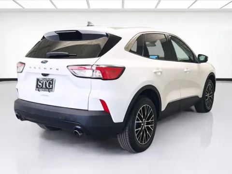 More photos of 2021 Ford Escape Plug-In Hybrid SE at STG Montclair, CA