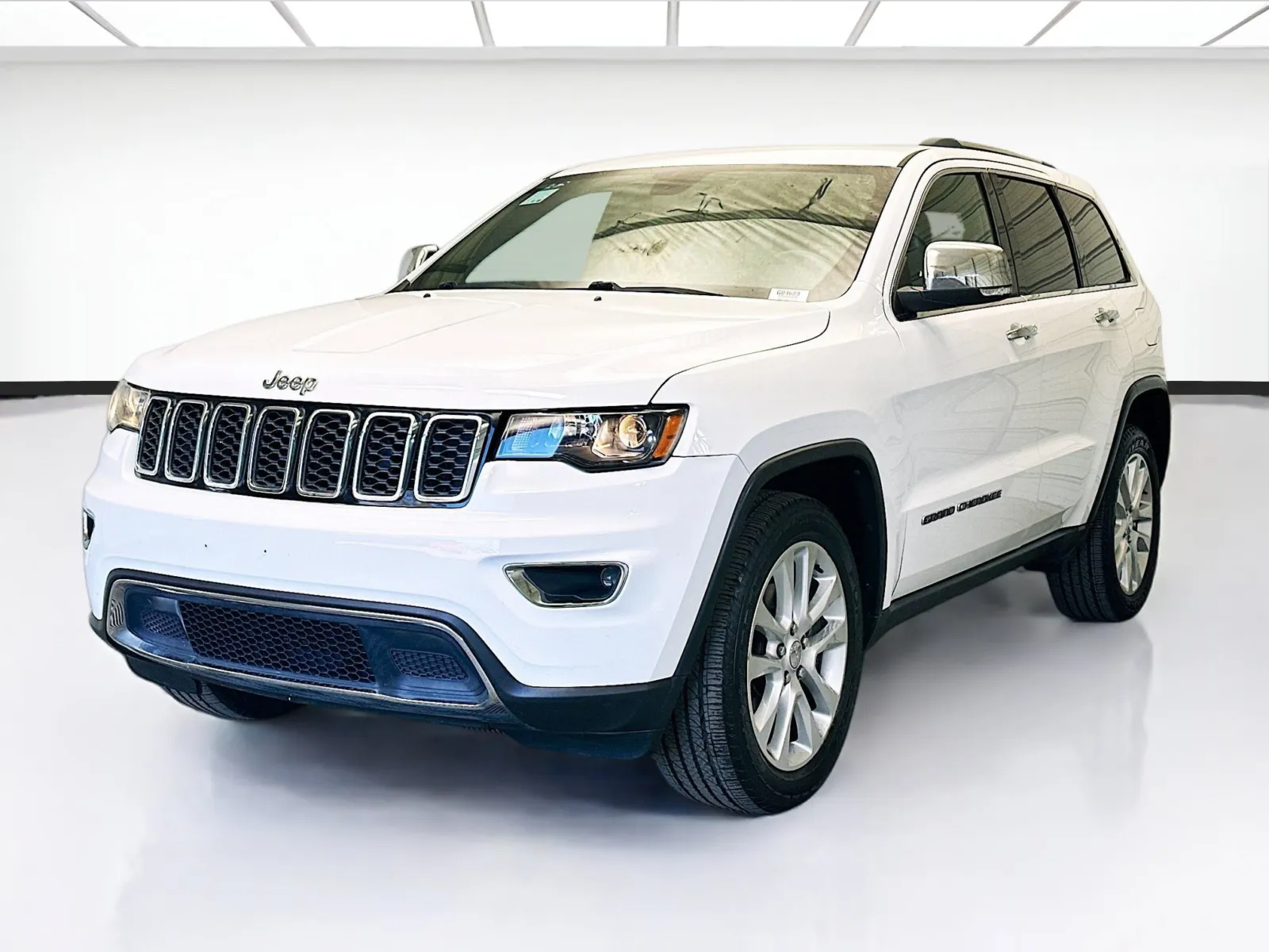 White 2017 Jeep Grand Cherokee Limited for sale in Montclair, CA