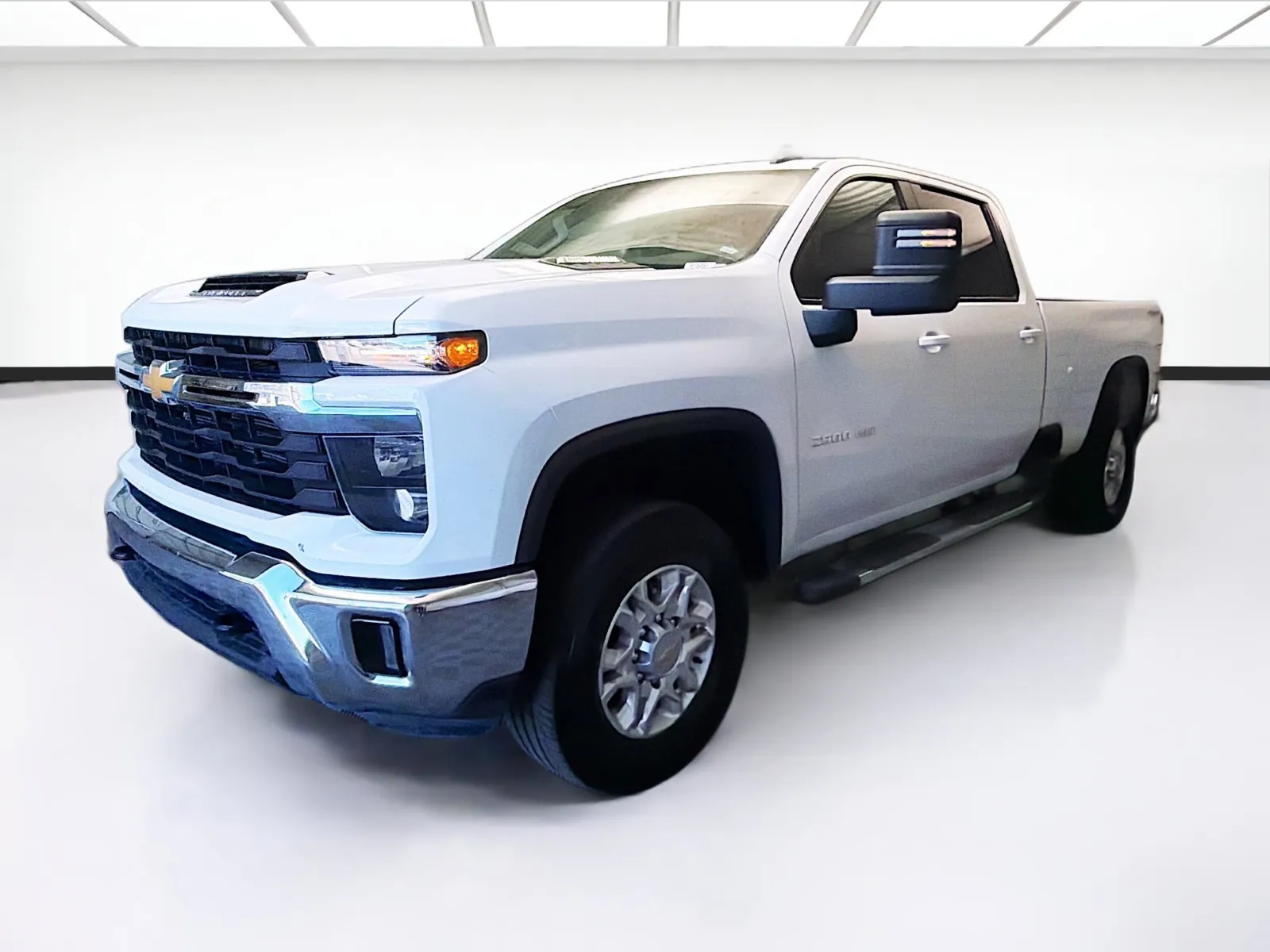 White 2025 Chevrolet Silverado 3500HD LT for sale in Montclair, CA