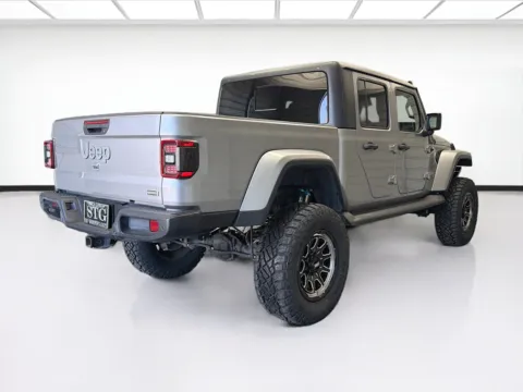 More photos of 2020 Jeep Gladiator Overland at STG Montclair, CA